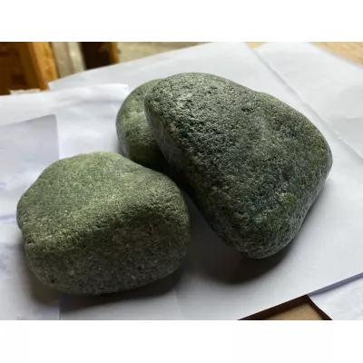 цена Жадеит шлифованный (галтованный), камень для электрокаменки