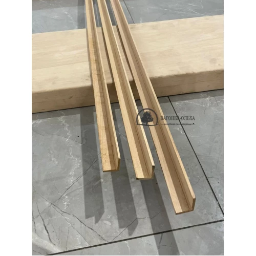 Уголок Ольха 27х27х2200