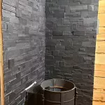 камень на стену